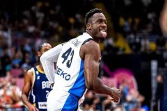 麦丹&沃克携手赞华子返场，现实版超人“除非腿砍了，否则稳住全场